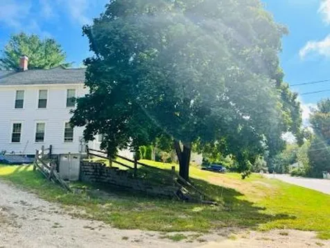 35 Auburn Road Hooksett NH 03106
