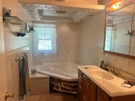 35 Auburn Road Hooksett NH 03106