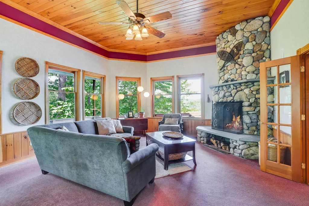 85 E Chocorua River Drive Tamworth NH 03817