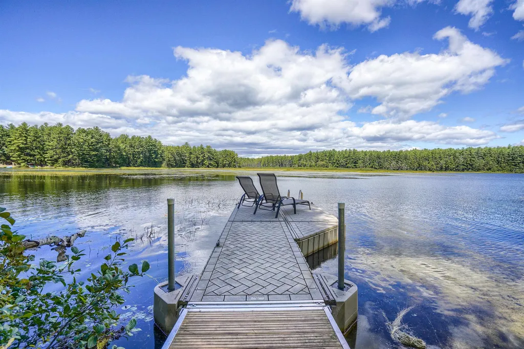 85 E Chocorua River Drive Tamworth NH 03817