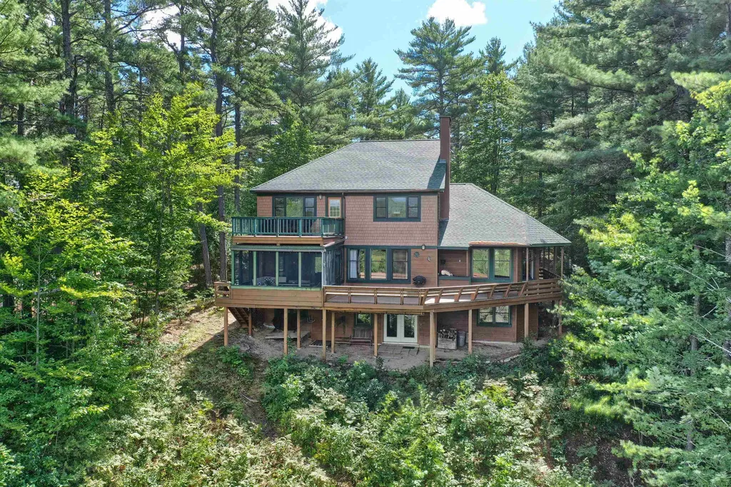85 E Chocorua River Drive Tamworth NH 03817
