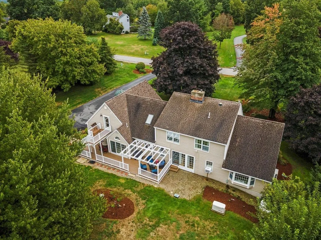 38 Sky View Drive Pelham NH 03076