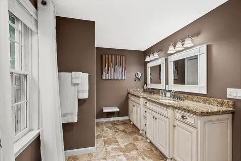 38 Sky View Drive Pelham NH 03076