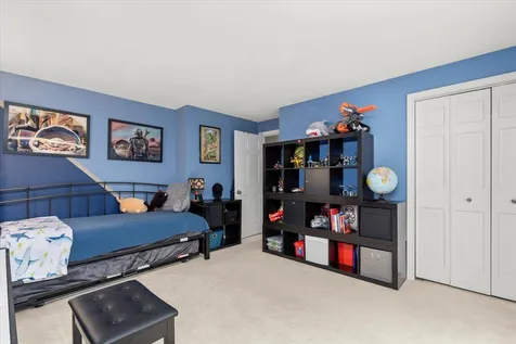 38 Sky View Drive Pelham NH 03076