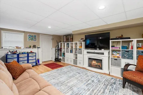 38 Sky View Drive Pelham NH 03076