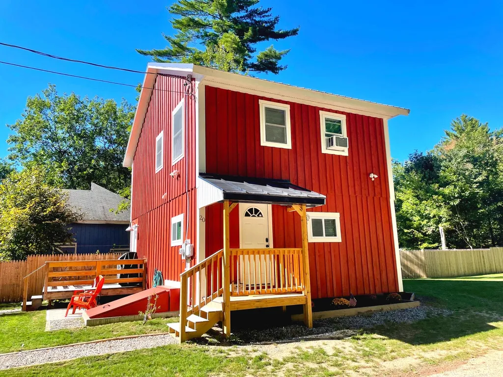 20 Elliott Lane Tamworth NH 03886