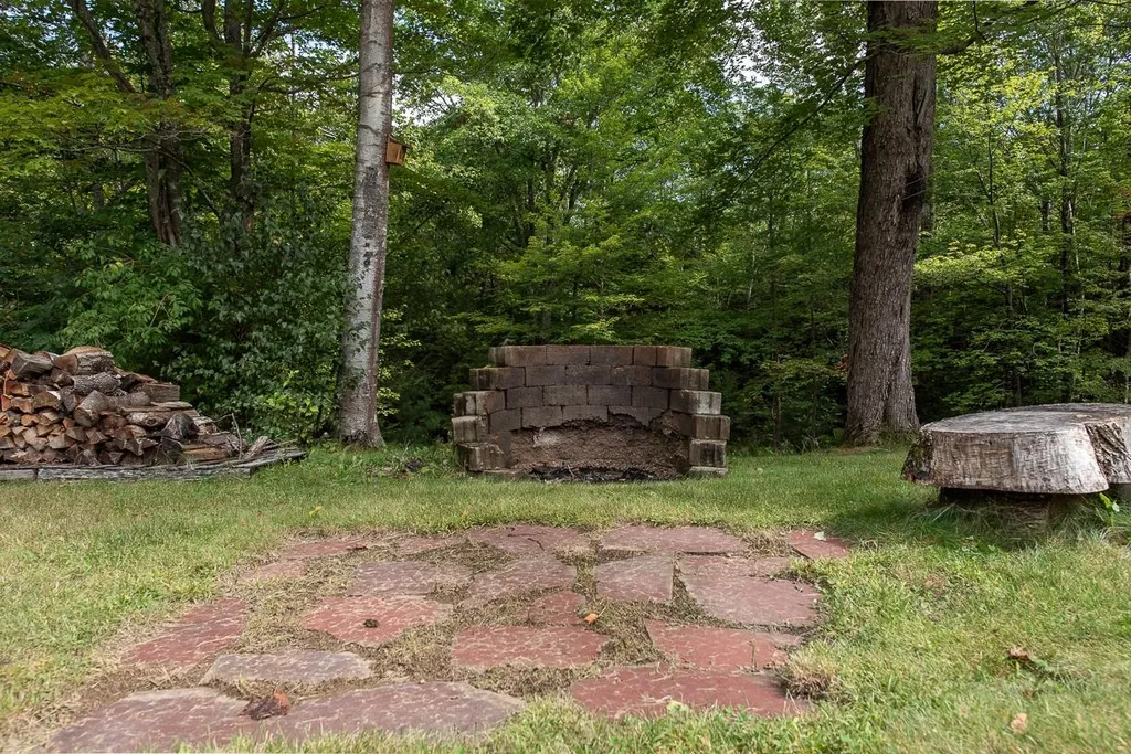 280 Maple Grove Lane Bristol NH 03222