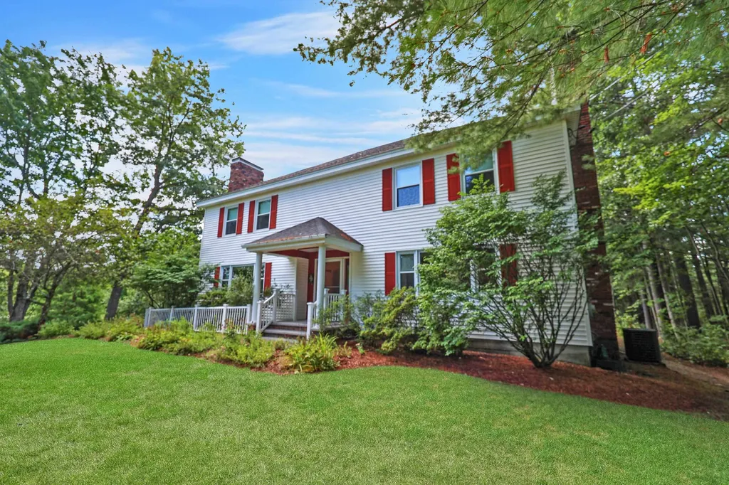 29 Harvest Drive Hooksett NH 03106