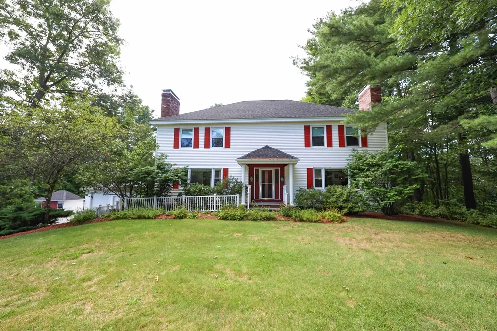29 Harvest Drive Hooksett NH 03106