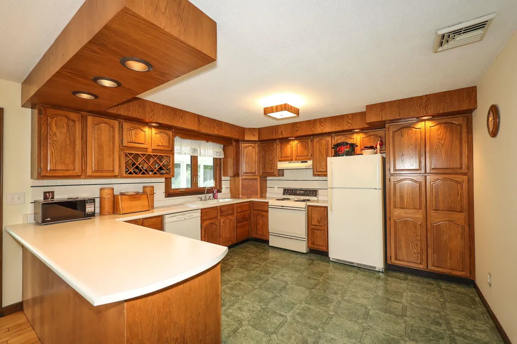29 Harvest Drive Hooksett NH 03106