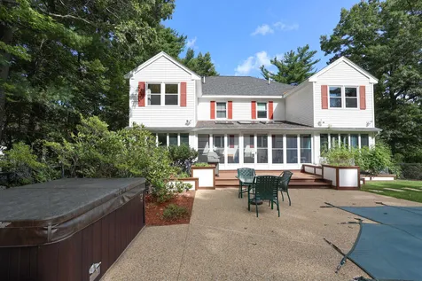 29 Harvest Drive Hooksett NH 03106