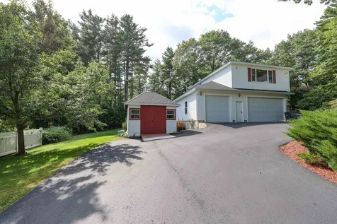 29 Harvest Drive Hooksett NH 03106