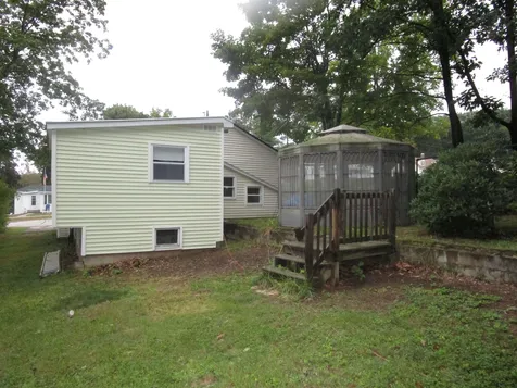 21 Carver Street Laconia NH 03246