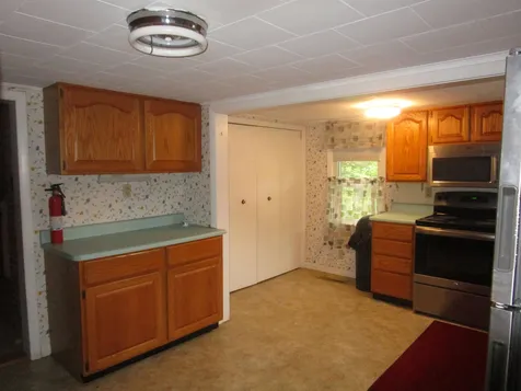 21 Carver Street Laconia NH 03246