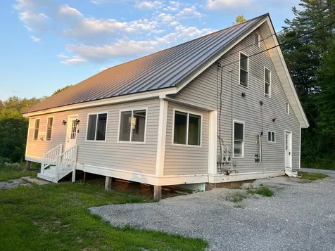 6 Pike Street Henniker NH 03242