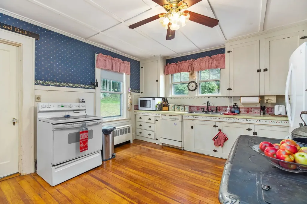 215 Post Road Greenland NH 03840