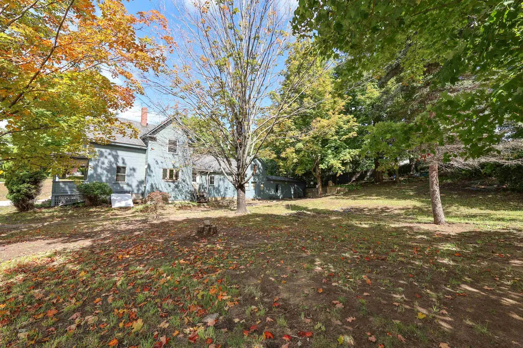 18 Turnpike Street Pembroke NH 03275