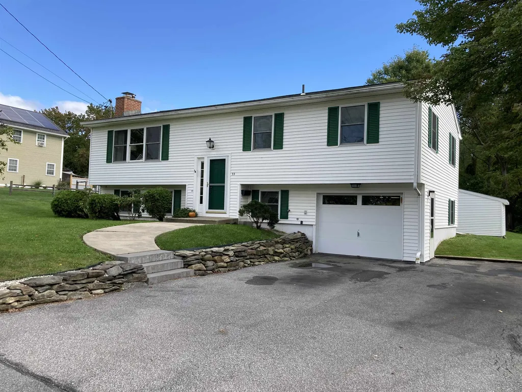 35 Drury Drive Essex VT 05452