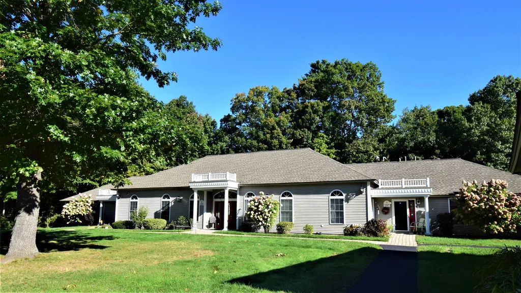 6 Lantern Lane Kingston NH 03848