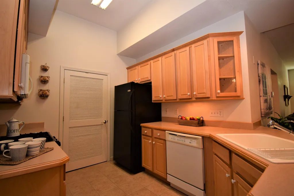 6 Lantern Lane Kingston NH 03848