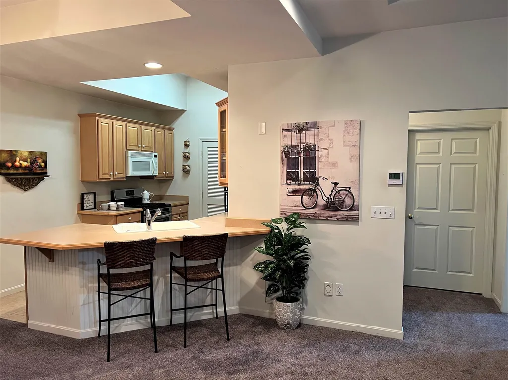 6 Lantern Lane Kingston NH 03848
