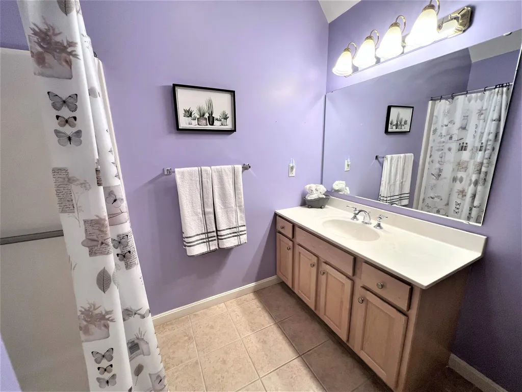 6 Lantern Lane Kingston NH 03848