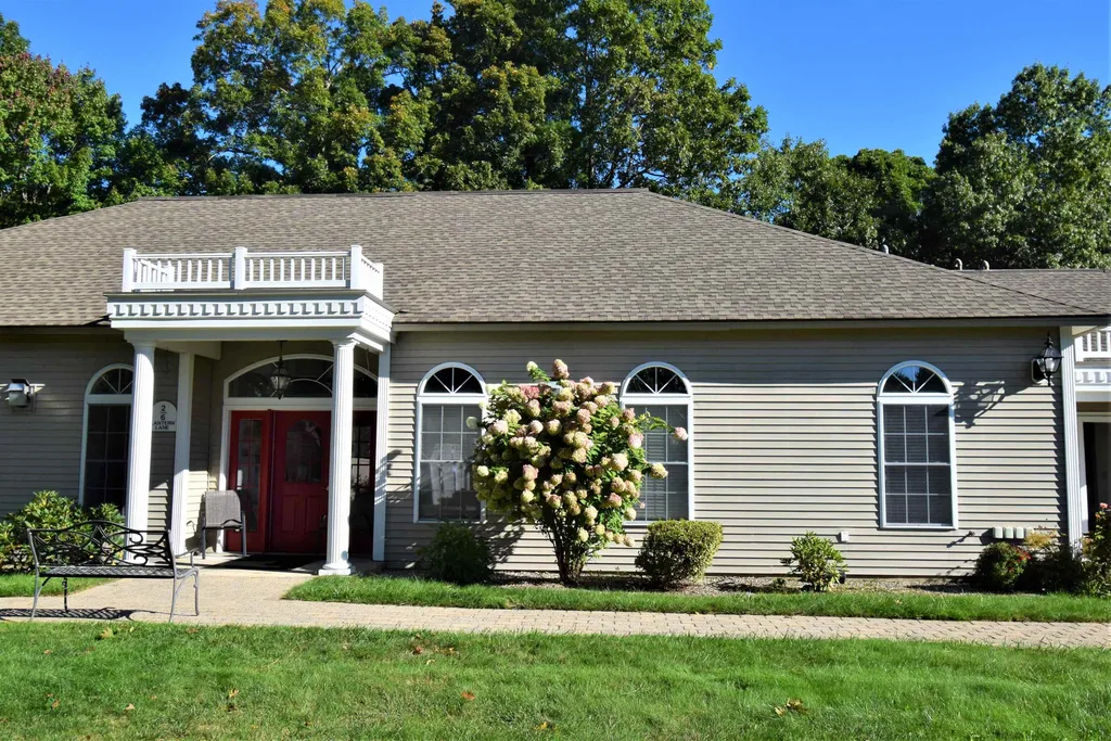 6 Lantern Lane Kingston NH 03848