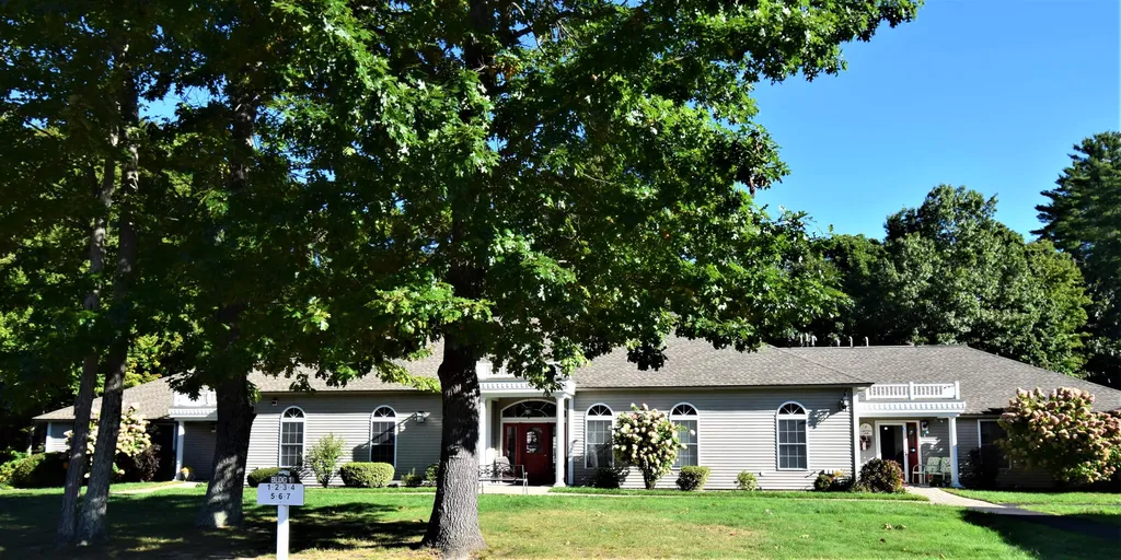 6 Lantern Lane Kingston NH 03848