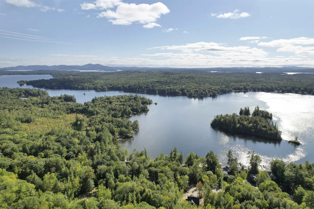 28 Oberdorf Street Moultonborough NH 03254