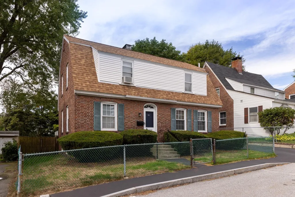 205 207 Raleigh Way Portsmouth NH 03801