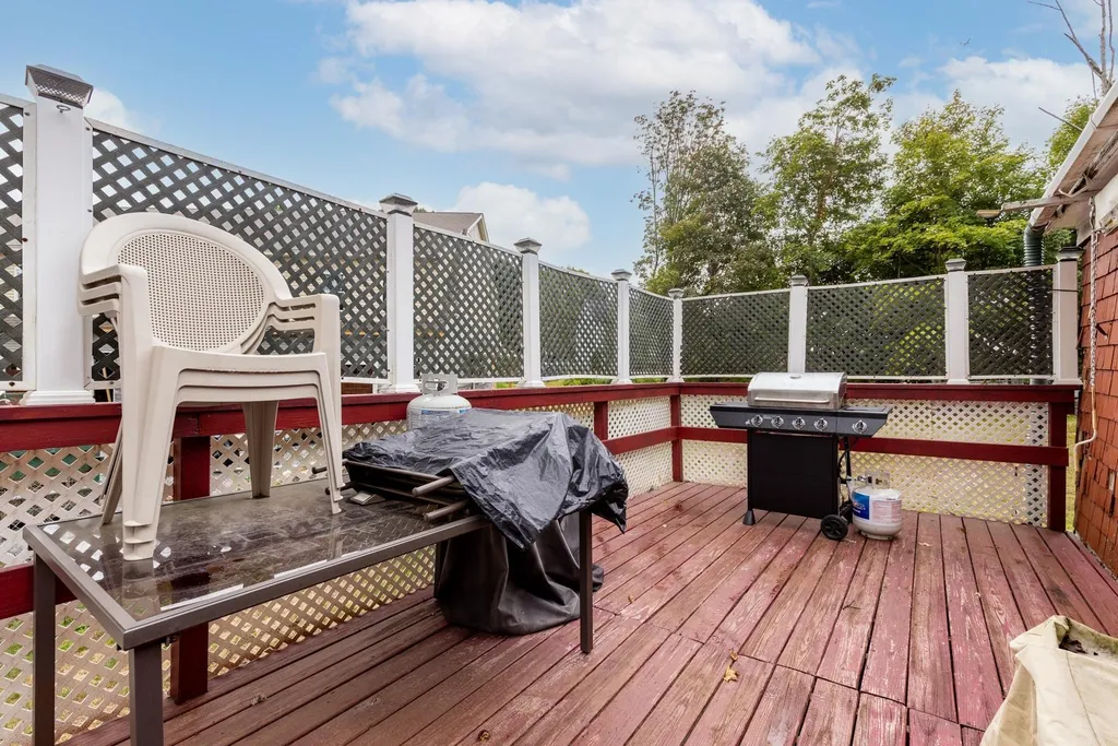 205 207 Raleigh Way Portsmouth NH 03801