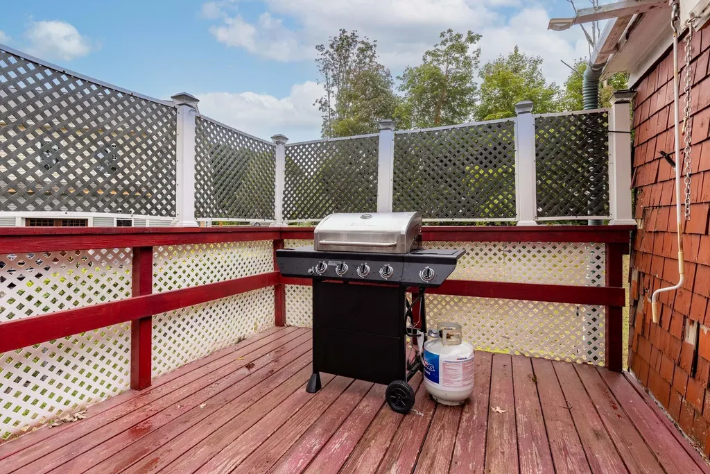 205 207 Raleigh Way Portsmouth NH 03801