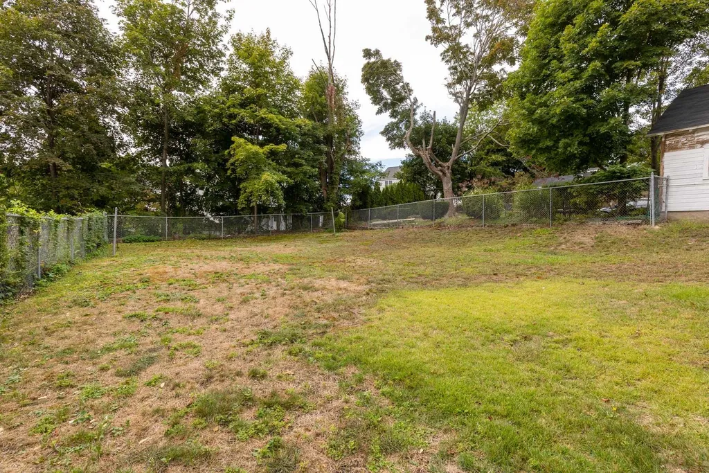 205 207 Raleigh Way Portsmouth NH 03801