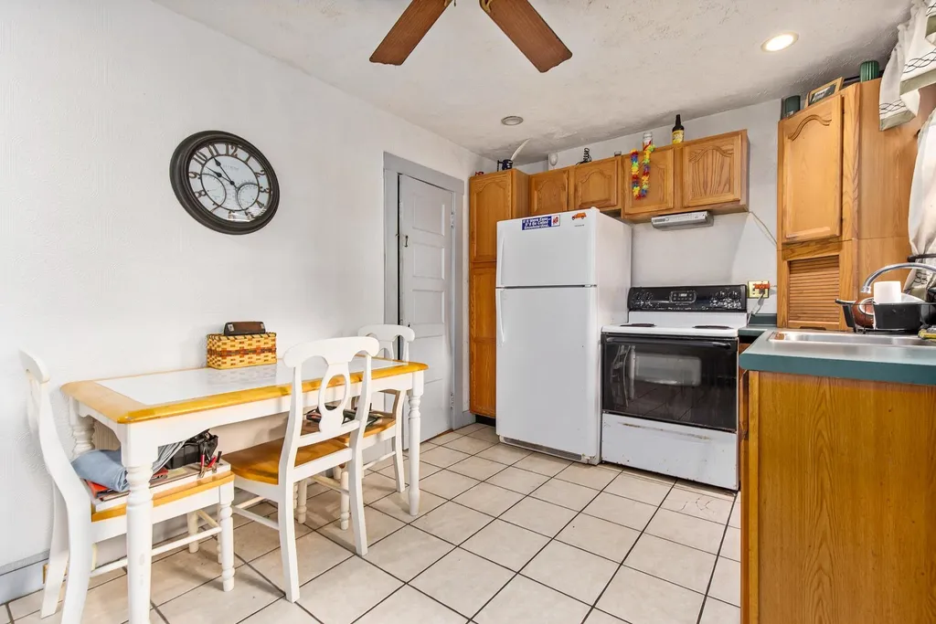 205 207 Raleigh Way Portsmouth NH 03801