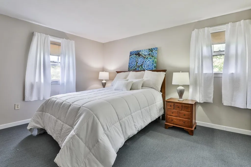 19 Madison Drive Hudson NH 03051