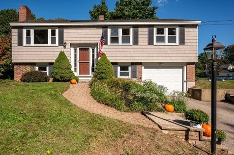 3 Crestview Terrace Stratham NH 03885