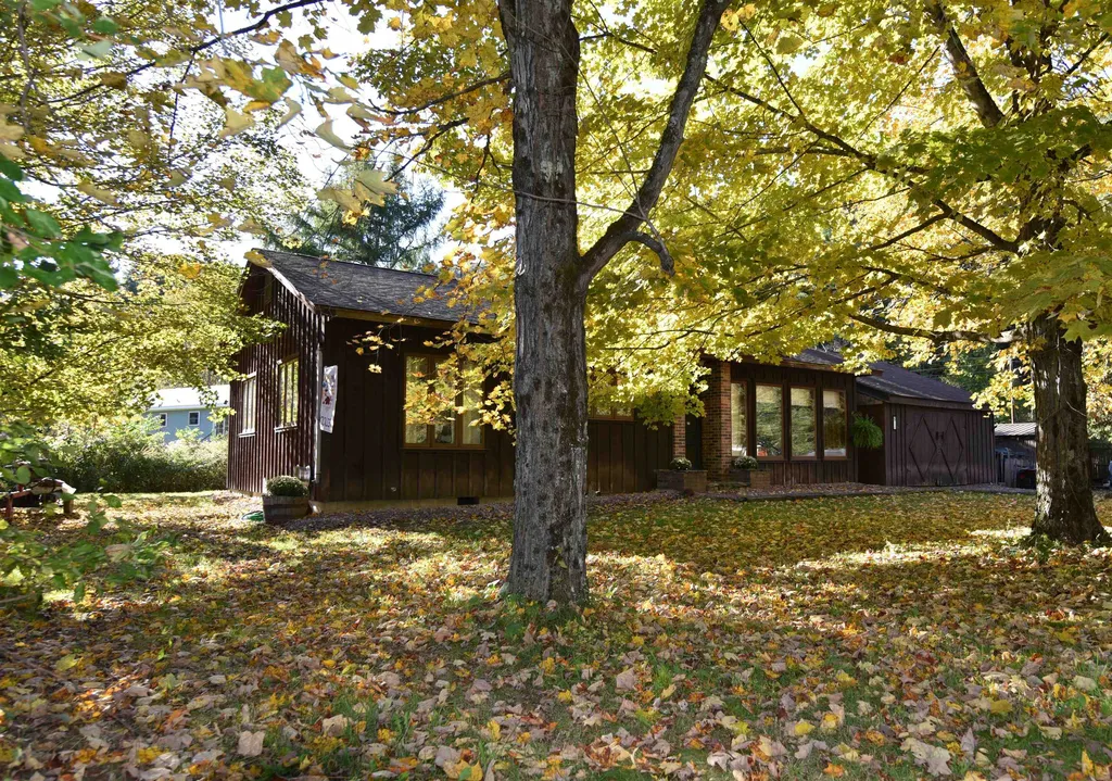 34 Huntington Acres Huntington VT 05462
