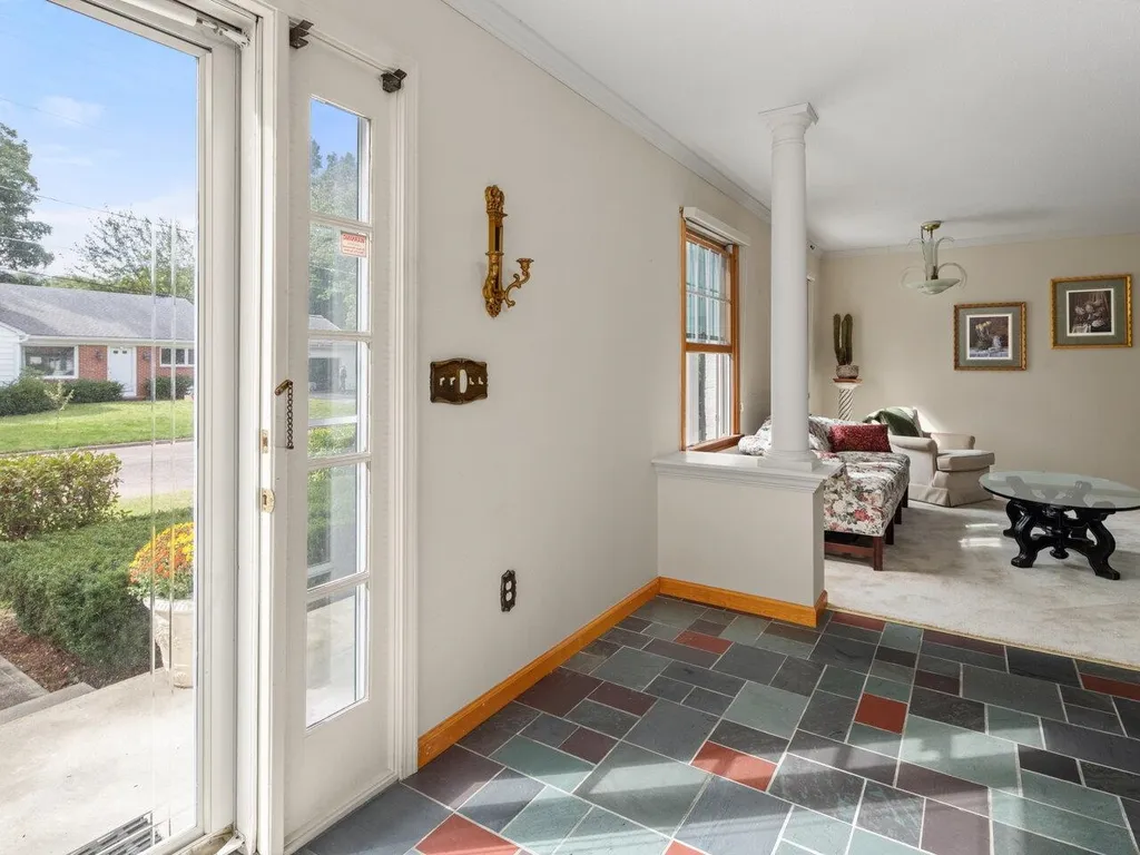 82 Fairmount Street Burlington VT 05401