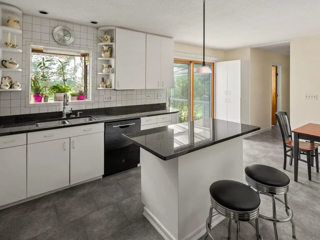 82 Fairmount Street Burlington VT 05401