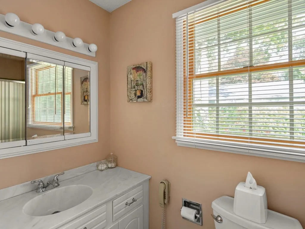 82 Fairmount Street Burlington VT 05401