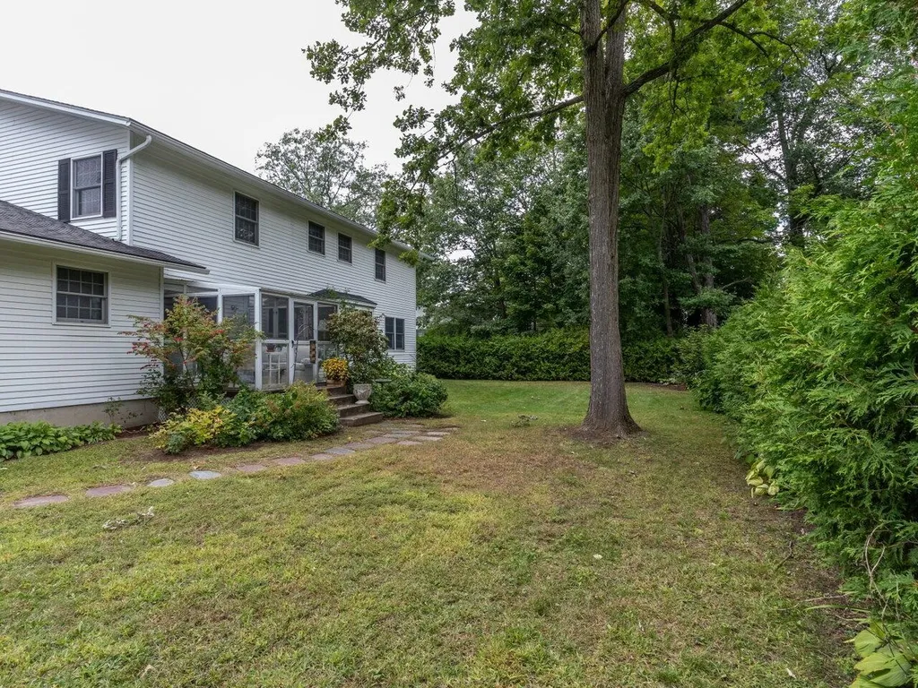 82 Fairmount Street Burlington VT 05401