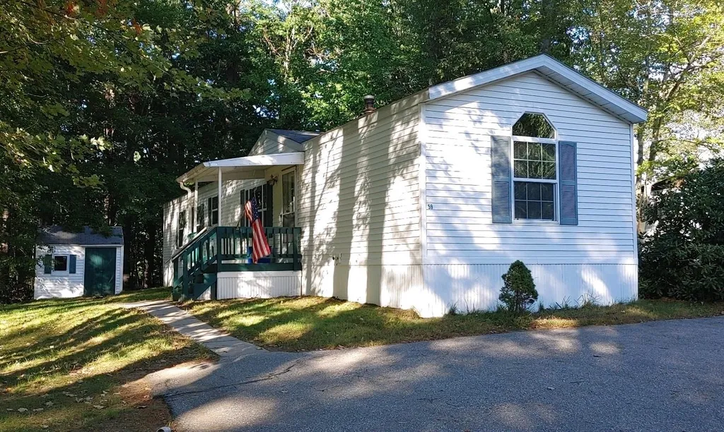 59 Colonial Village Somersworth NH 03878