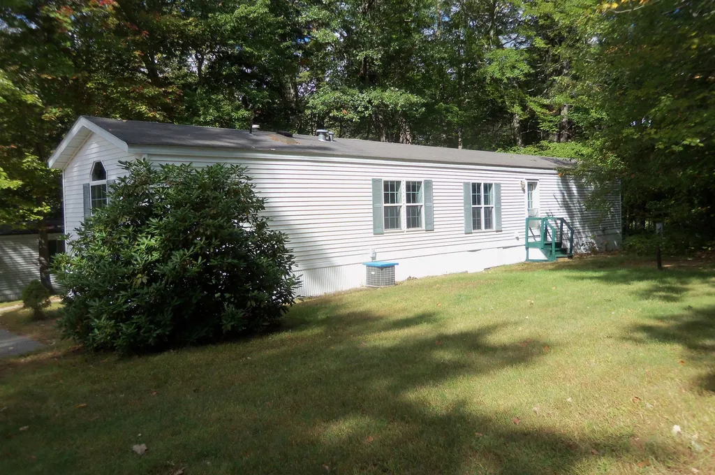 59 Colonial Village Somersworth NH 03878