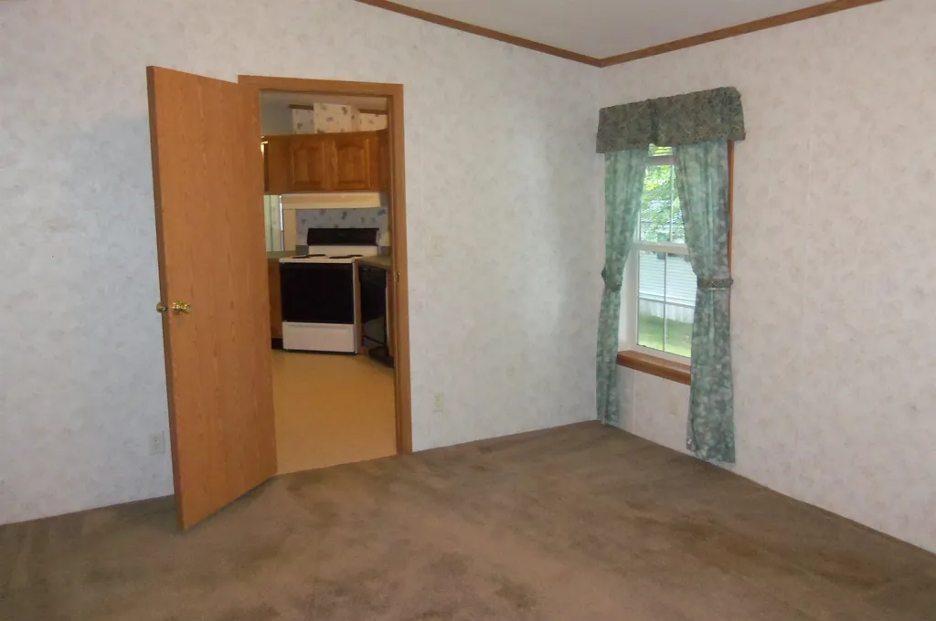 59 Colonial Village Somersworth NH 03878
