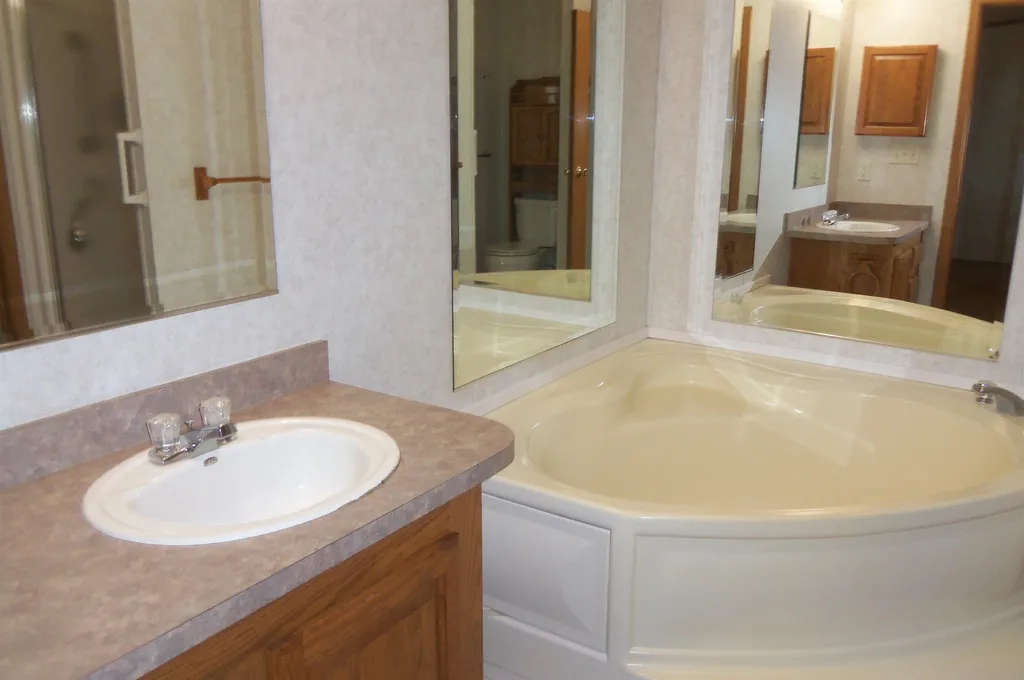 59 Colonial Village Somersworth NH 03878