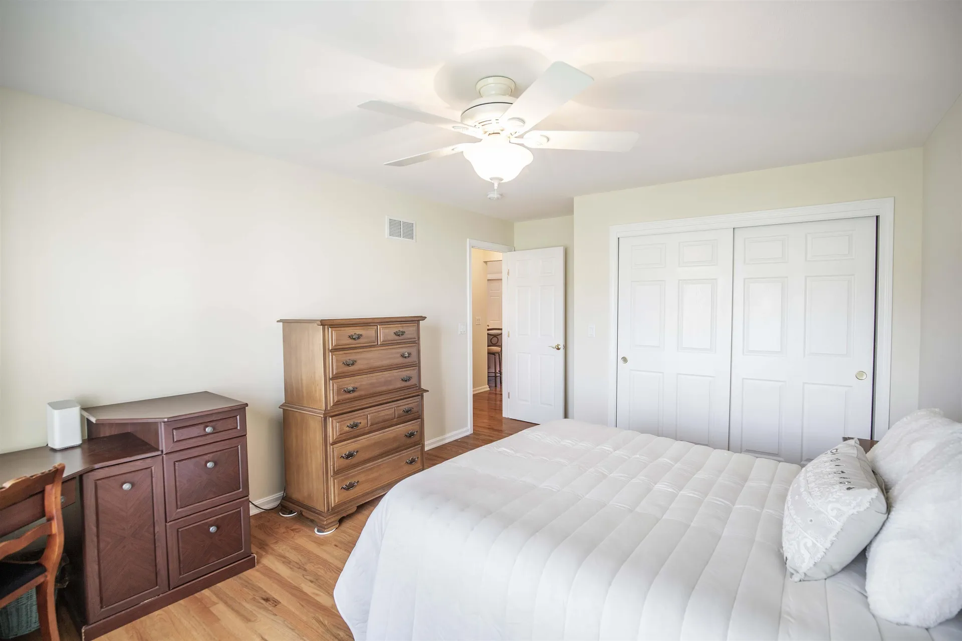 8b Taunton Lane Hudson NH 03051