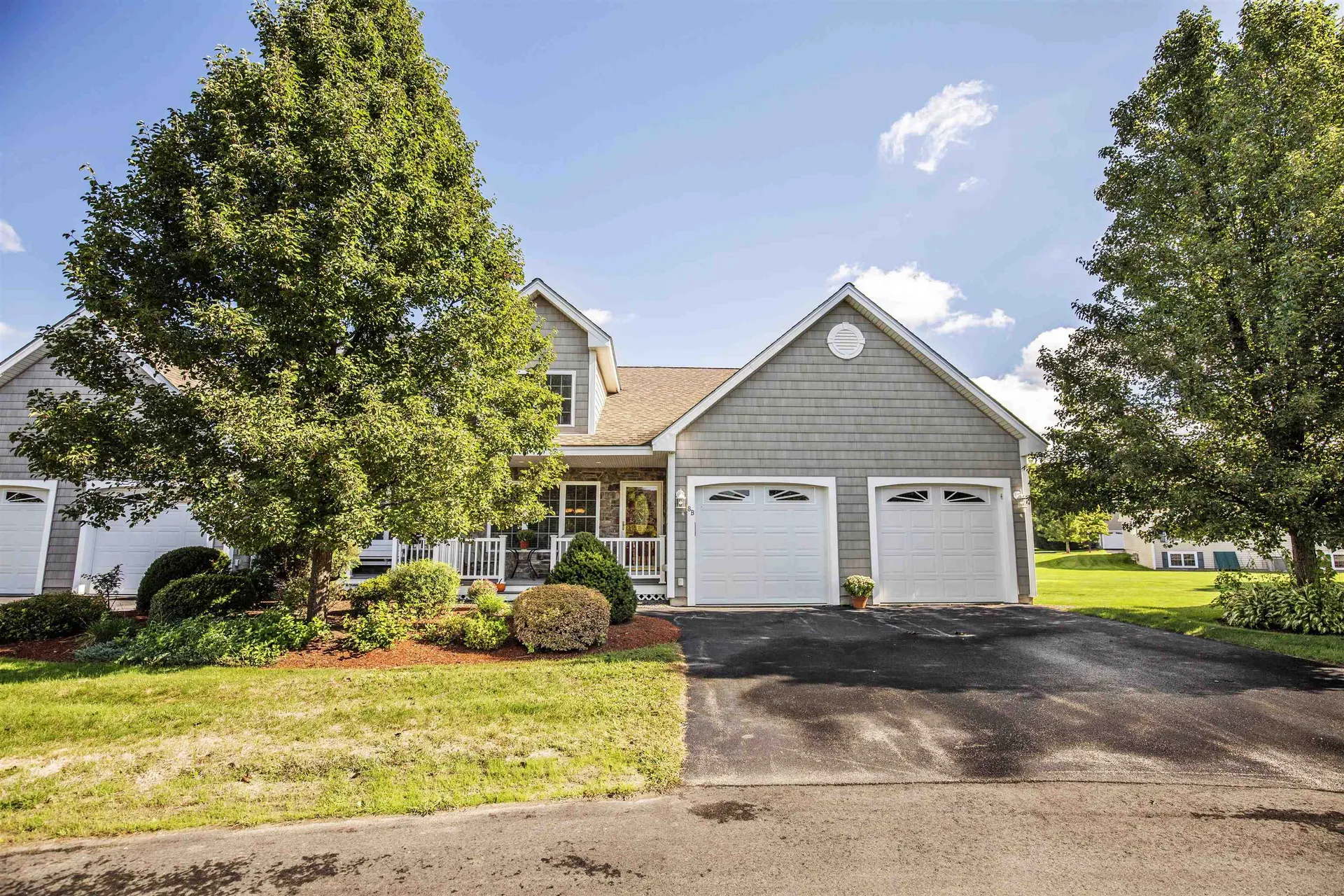 8b Taunton Lane Hudson NH 03051