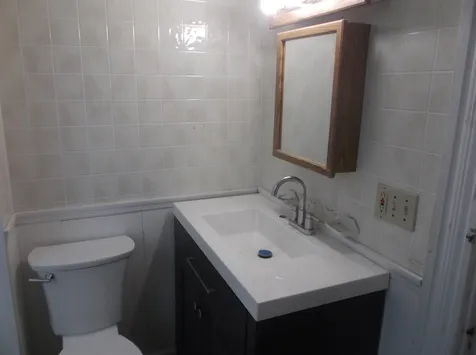 242 Spruce Street Manchester NH 03103