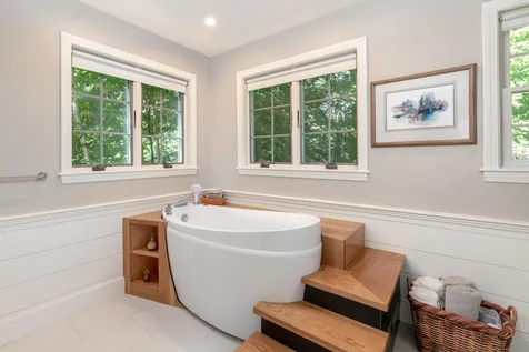 17 Greenleaf Drive Wolfeboro NH 03894