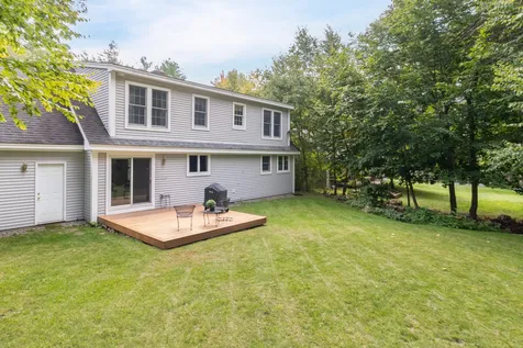 17 Greenleaf Drive Wolfeboro NH 03894